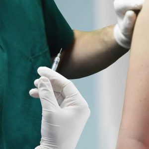AMMEX Professional Ivory Latex PF Exam Gloves - Image 3